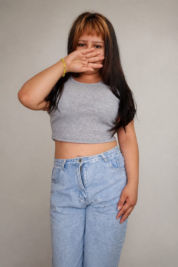 Musculosa básica corta en color gris melange